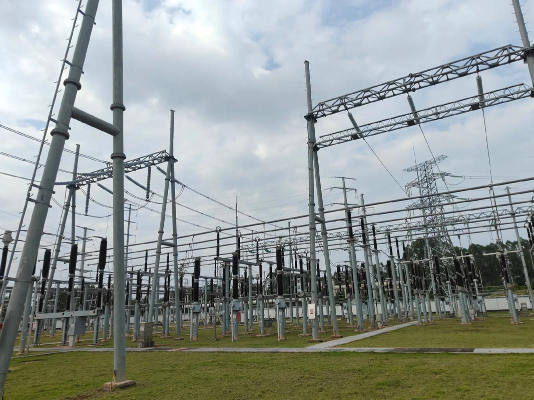 萬家燈火背后 電力工程中的建設者與安全守護